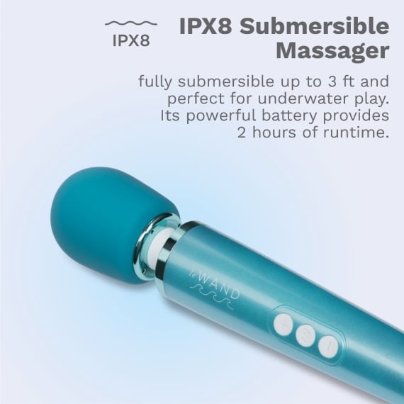 Dive Massagestab. IPX8 wasserdichter, wiederaufladbarer Wand mit 10 Intensitäten & 20 Mustern. Kraftvolle, tiefe Vibrationen für Bad, Dusche & überall – von Le Wand. Exklusive bei RaiX Shop Konstanz kaufen