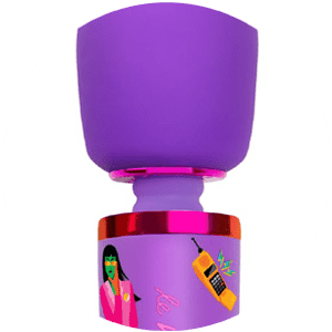 Le Wand Feel My Power Special Edition features a flexible neck and a lengthy handle for smooth maneuvering