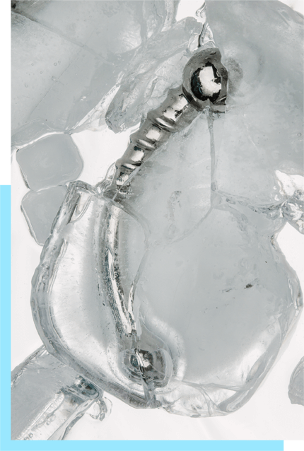 The Le Wand Bow Stainless Steel Sex Toy is perfect for temperature play